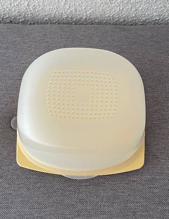 Recipients et similaires: Tupperware CheeseSmart Server Mini  neu – D'occasion à Künten par Gubapri