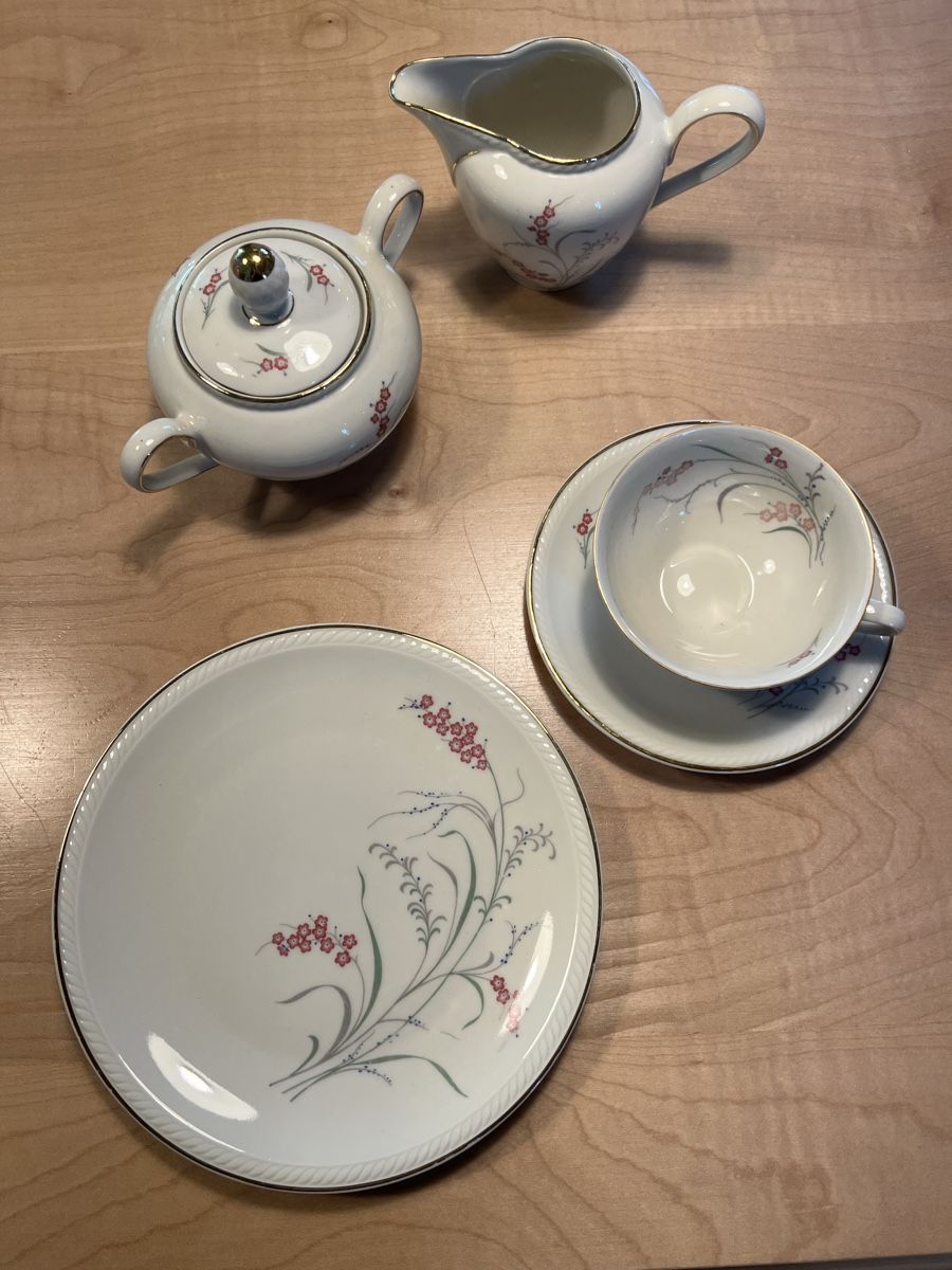 Set di piatti: Teeservice / Service à thé (1955) – Usato da Aegerten venduto da pam1986 1
