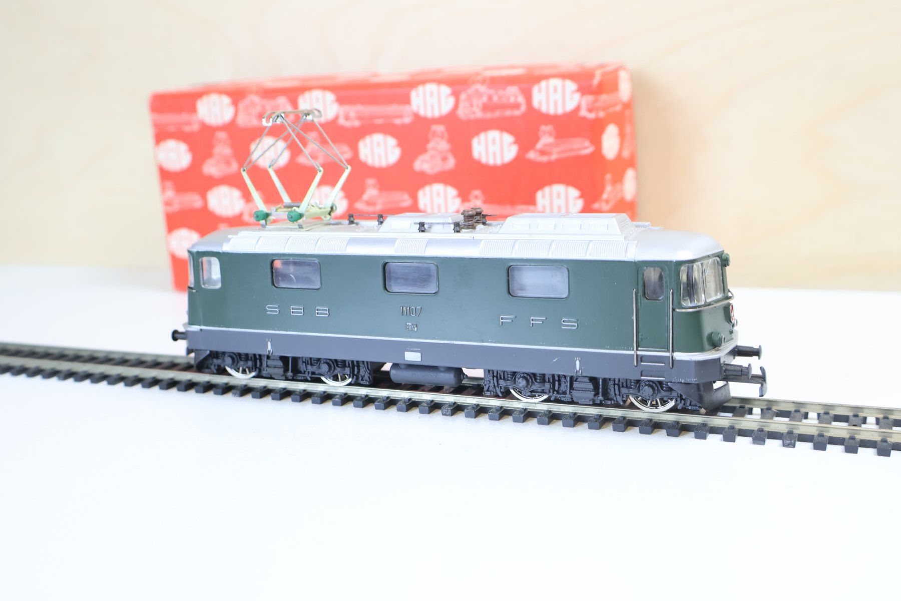 Hag Modellini di ferrovie: HAG SBB Re 4/4 E-Lok Nr. 161 H0 DC – Usato da Winterthur venduto da Monstera 3