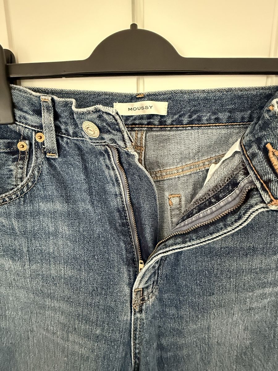 Jeans: Jeans Moussy, Gr. 25 – Usato da Zürich venduto da parmiggiano 5