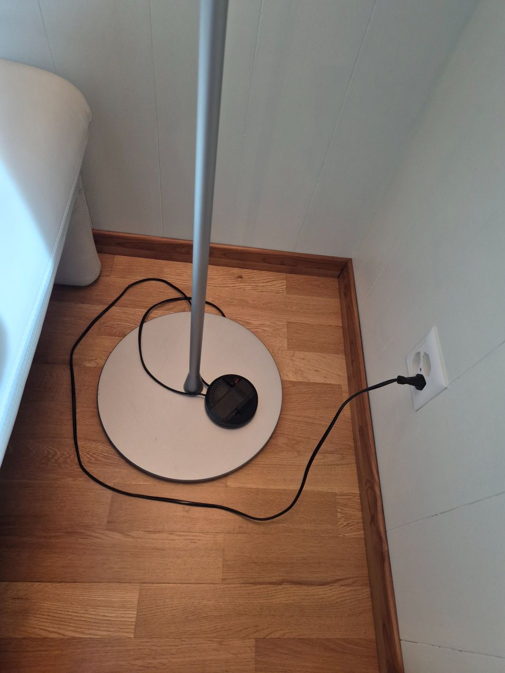 Flos Lampade: Flos Glo-Ball Floor Stehleuchte – Usato da Rafz venduto da DaSchi 2