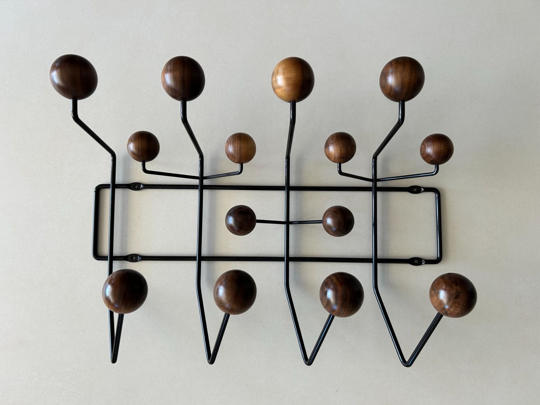 Vitra Garderobe: Eames Hang-It-All – Gebraucht aus Unterengstringen von Michael_ 1