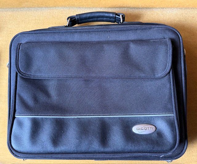 Borse: Laptop - Tablette Tasche – Usato da Zollikon venduto da cyberbambi123