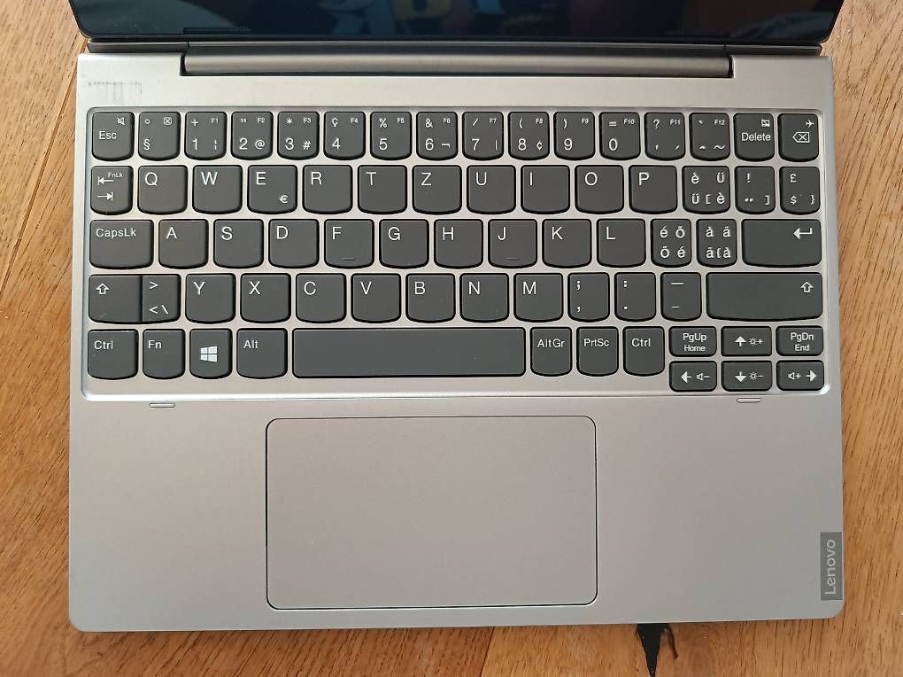 Lenovo Portables: Lenovo Windows 11 Touchscreen-Laptop / Tablet Miix D330 – D'occasion à Wettswil par Coolgroove 1