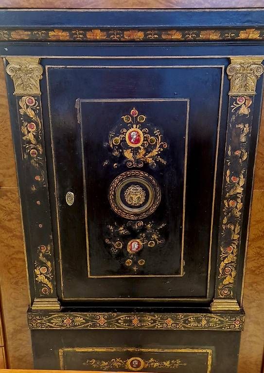 Casseforti: Antica cassaforte  d'epoca XIX SEC. – Usato da Gentilino venduto da pet_p7fg