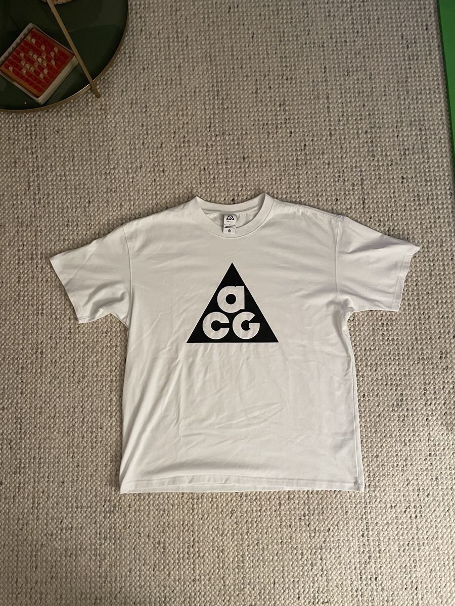Nike T-shirt: Nike ACG Shirt – Usato da Solothurn venduto da J_93
