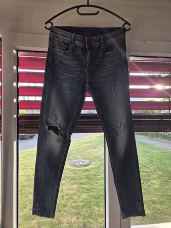 Jean Zara Z1975 Basic, taille 36, parfait pour l'été!
