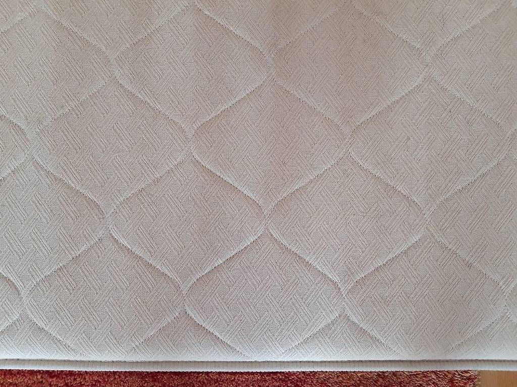 Materassi: Matratzen / Matelas / Mattress 90x200 – Usato da Cologny venduto da els_tvj8 1