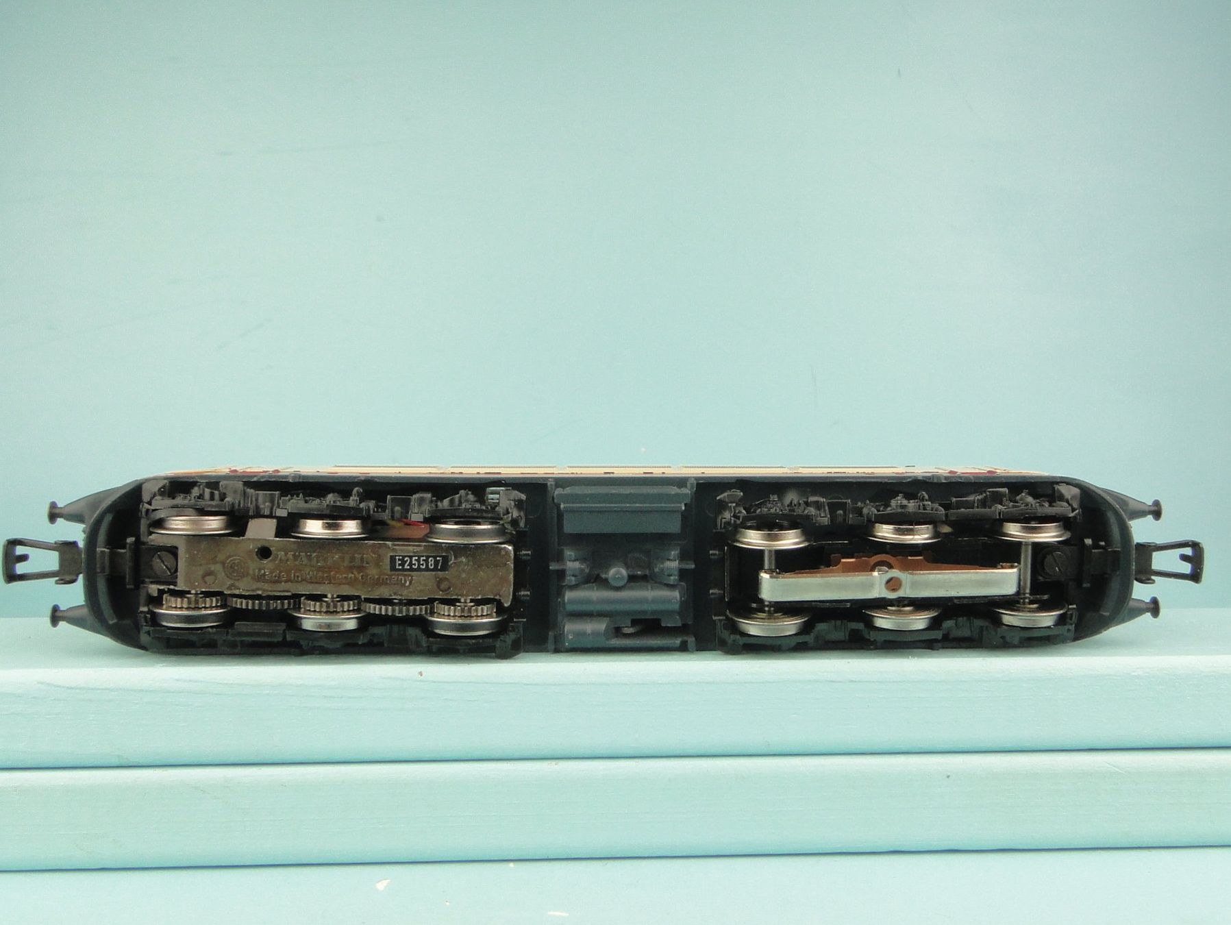 Märklin Modellini di ferrovie: Märklin 3353 DB 103 – Usato da Bülach venduto da cann11 4