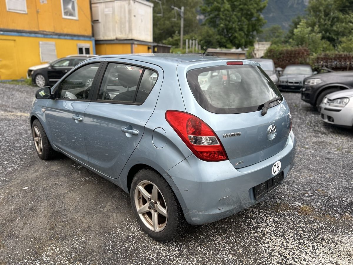Hyundai Autos: Hyundai i20 1.4 – D'occasion à Sargans par automobilen 2