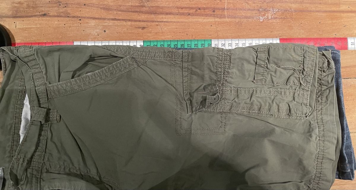 Pantaloni: Hose kurz/Shorts – Usato da Büren an der Aare venduto da mii_57vx 3