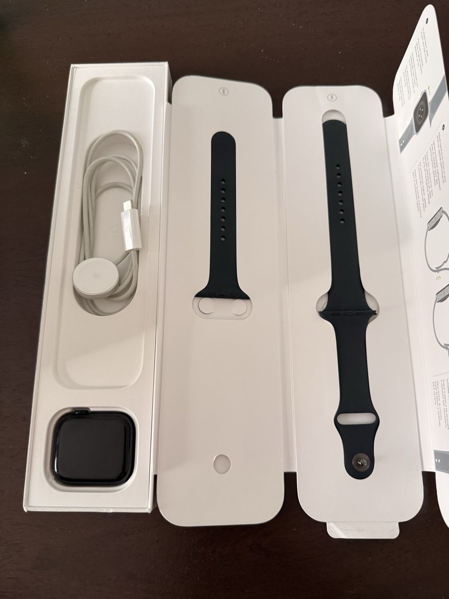 Apple Smartwatch: Apple Watch 8 45mm LTE GPS – Usato da Stäfa venduto da Laafit 1