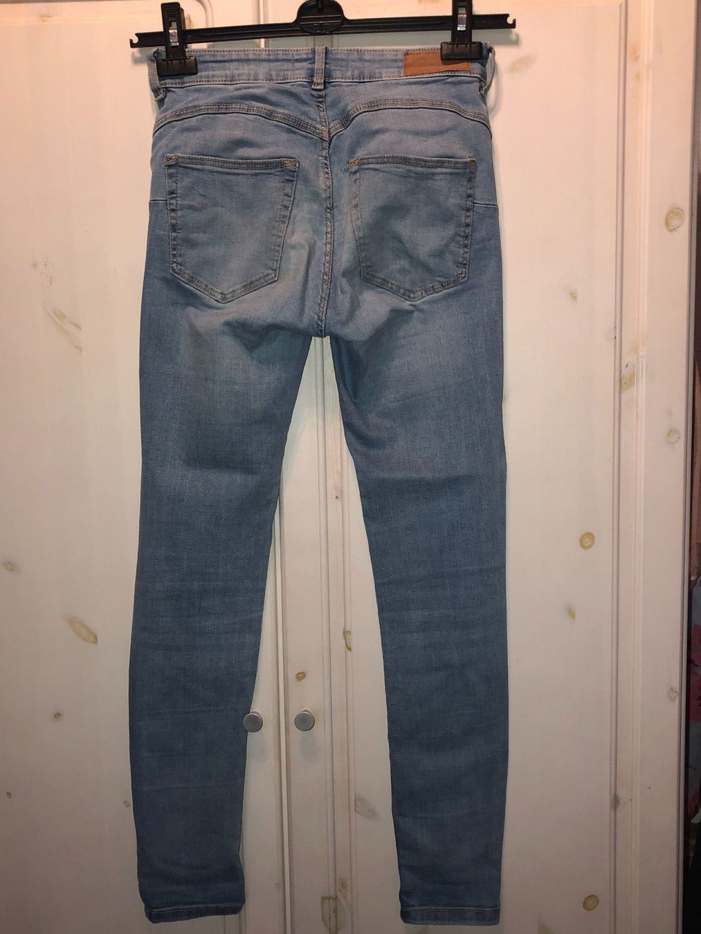 Jeans: Jeans von PULL&BEAR Gr. 38 – Usato da Balsthal venduto da Katzenfan99 1