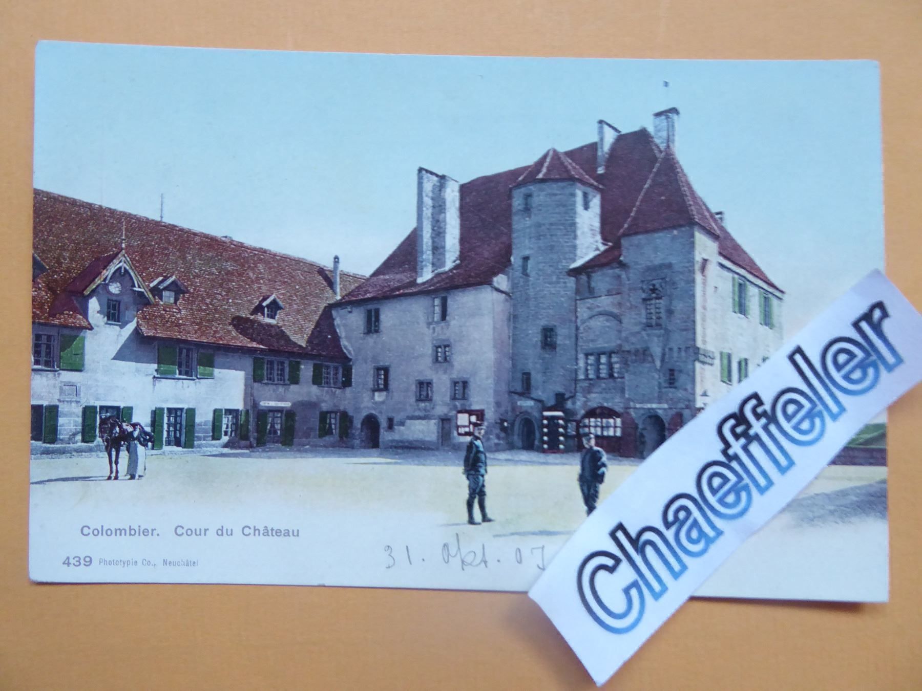 Ansichtskarten: 1907  Colombier. Cour du Chateau – Gebraucht aus Zürich von Chaeffeler