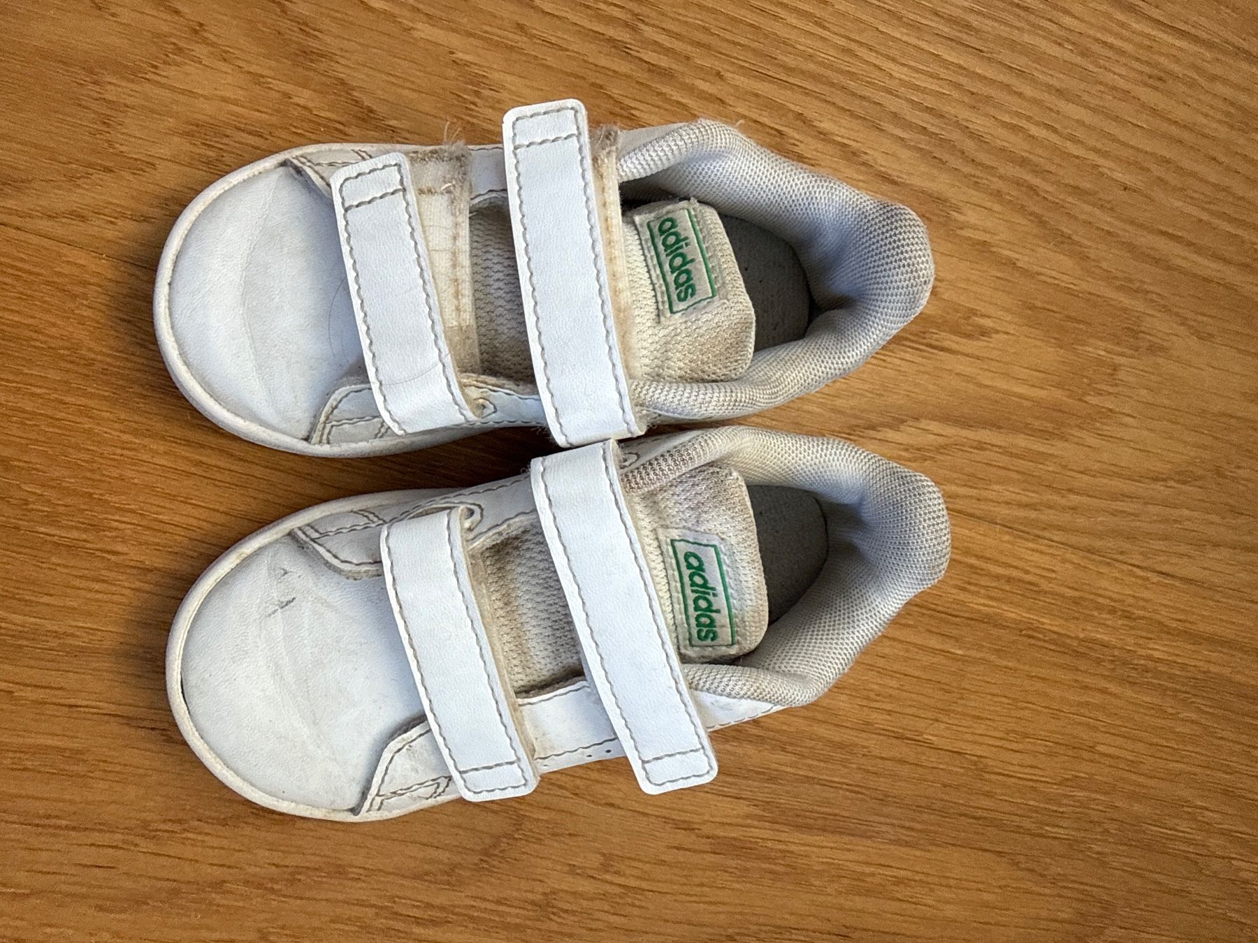Adidas Schuhe für Jungen: Adidas Sneakers. Grösse 22 – Gebraucht aus Münchenbuchsee von sterbsli 1