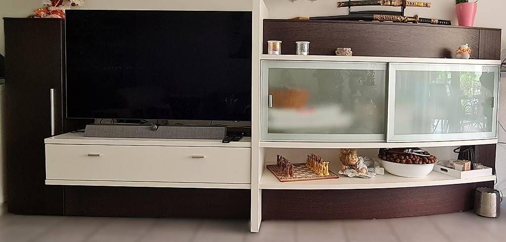 Mobili TV: Wohnwand mit Beleuchtung – Usato da Dielsdorf venduto da Jave5
