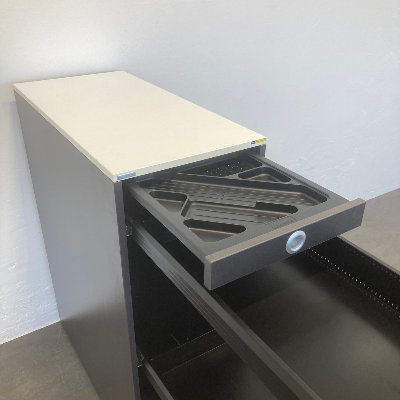 Banconi: Palmberg Orga Plus Modulcontainer mit Schlüssel – Usato da Schönenwerd venduto da mcofficeshop 6