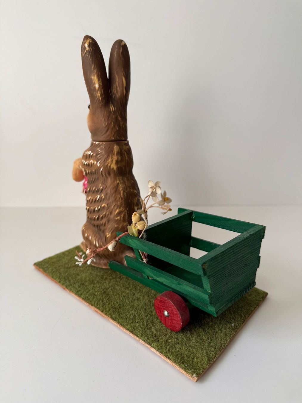 Tutte le decorazioni: Alter Osterhase Candy Container – Usato da Zwingen venduto da moje1 3