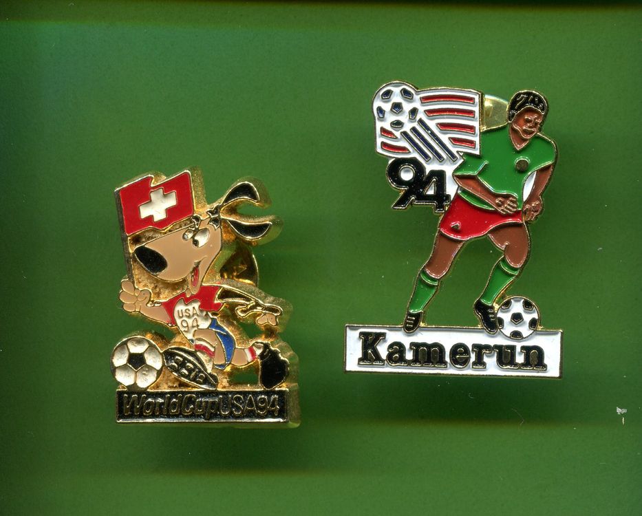 2 Pins Fussball Kaufen auf Ricardo