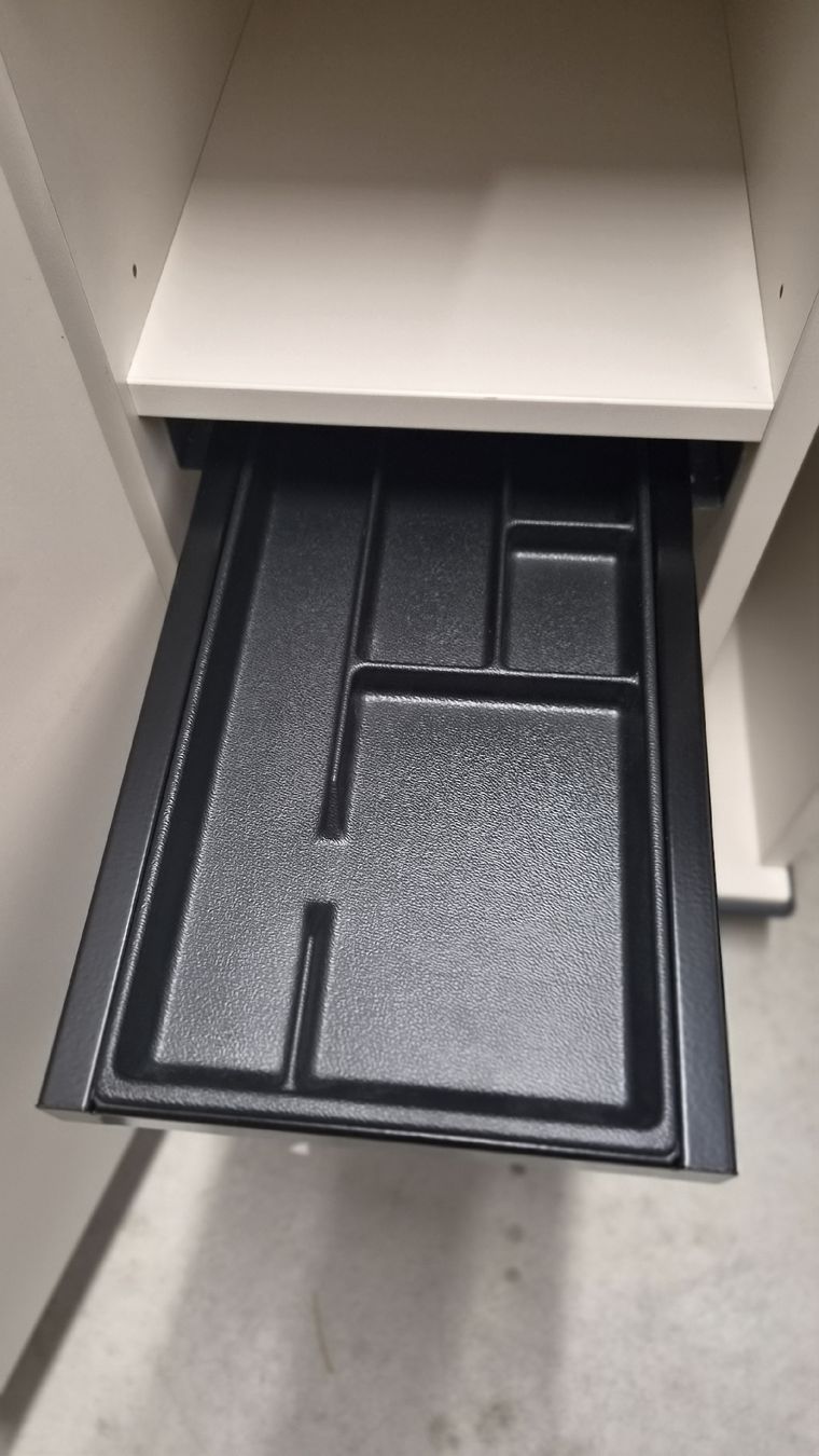Eléments de bureau: Rollcontainer – Neuf (Voir description) à Chur par phr_h77q 9