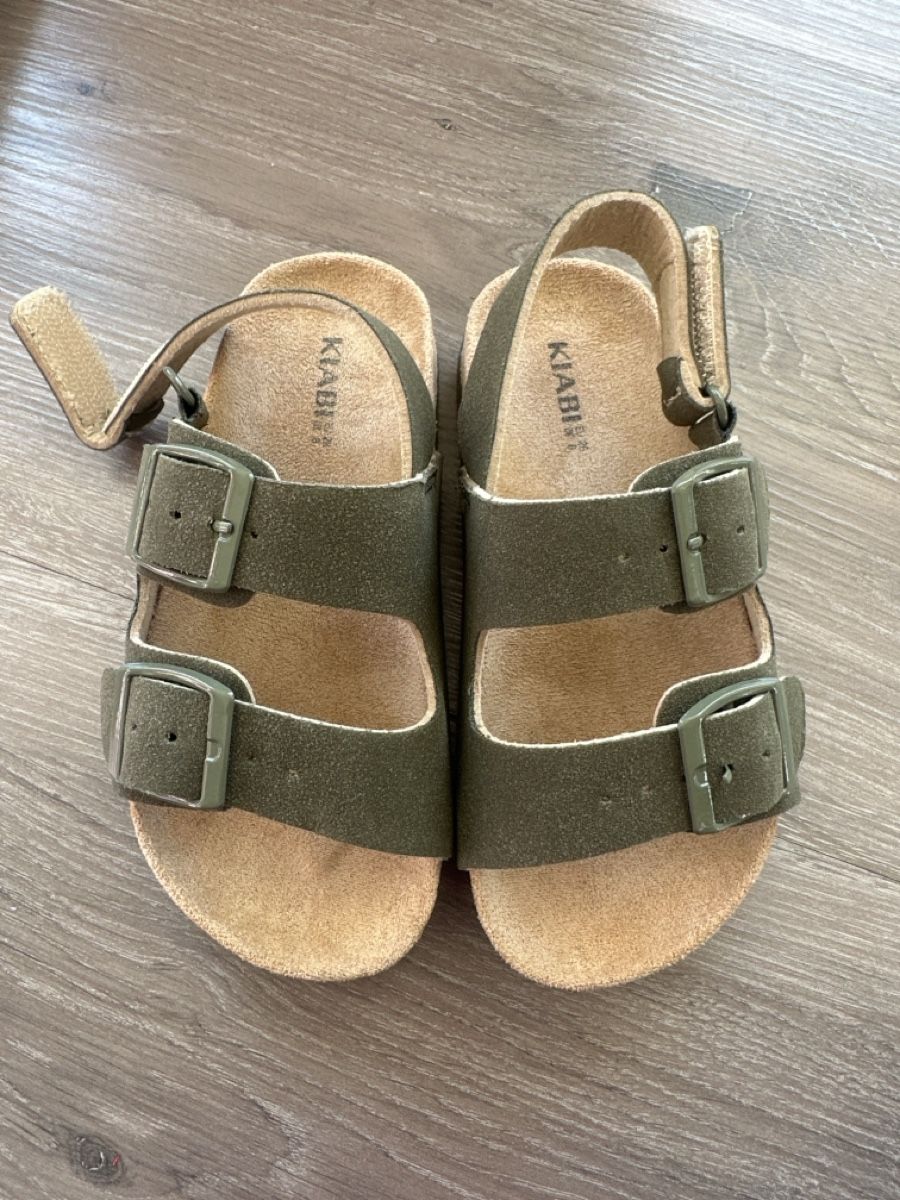 Schuhe für Jungen: Sandals Birkenstock style 26 – Gebraucht aus Männedorf von Meganbdn