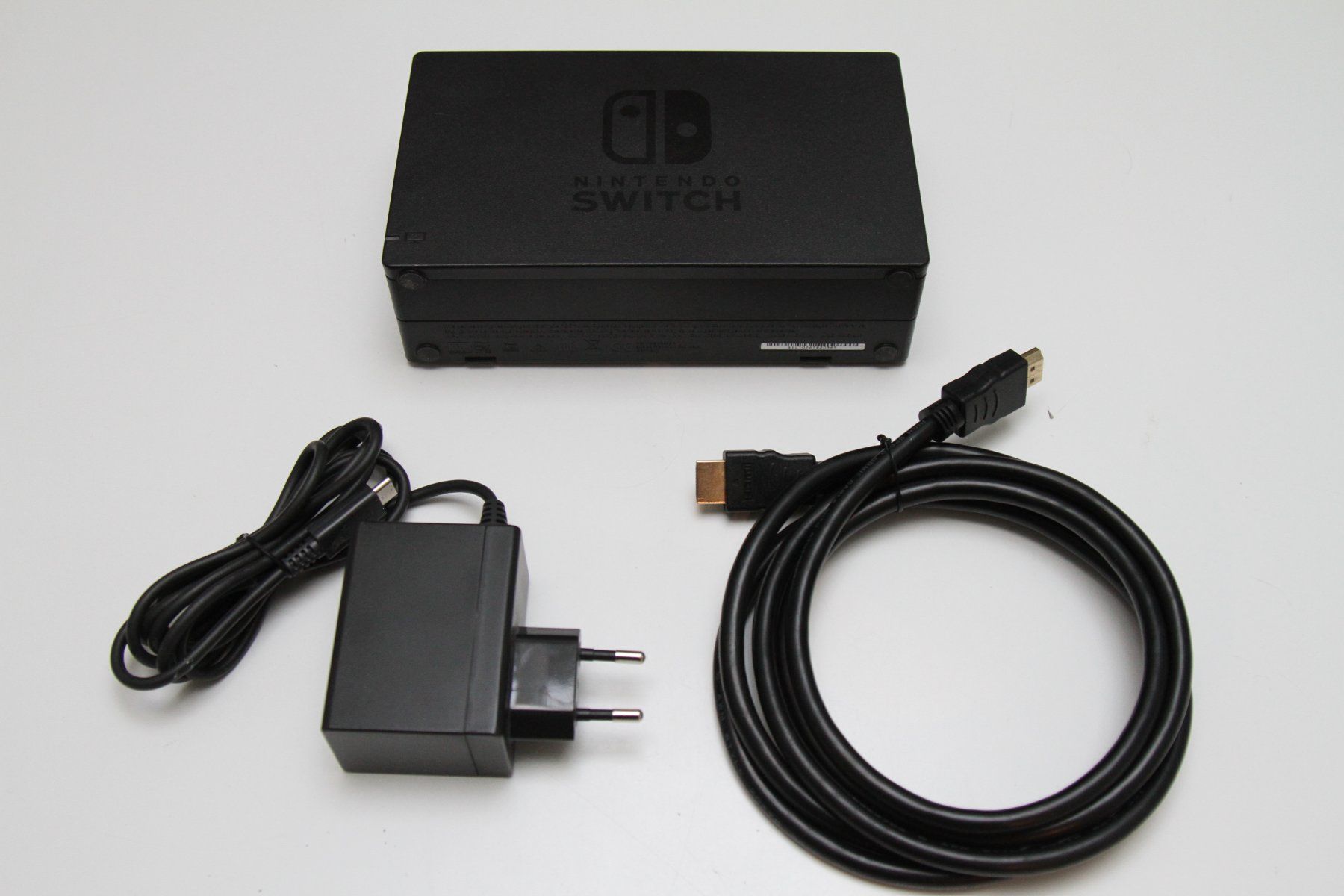 Nintendo Console: Nintendo Switch OLED mit Mario Party – Usato da Basel venduto da camelot99 5