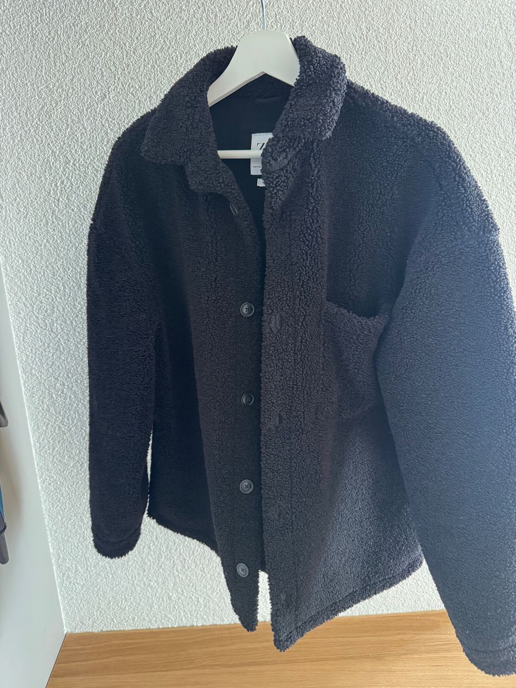 Zara Giacche: Zara Teddyjacke – Usato da Dübendorf venduto da gru_v8px 1