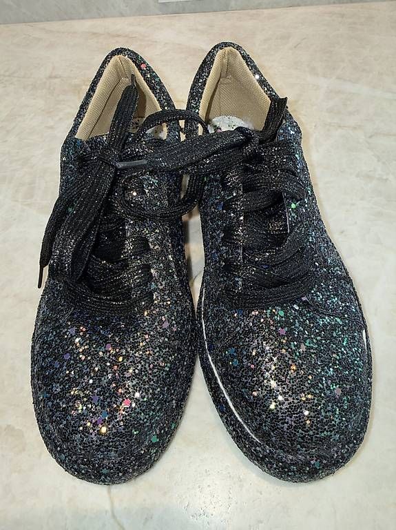 Chaussures femmes: Glitzernde Freizeit Schuhe – D'occasion à Herrliberg par Verenawo5