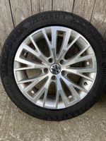 VW Alufelgen 225/50 R17 mit Sommerreifen,