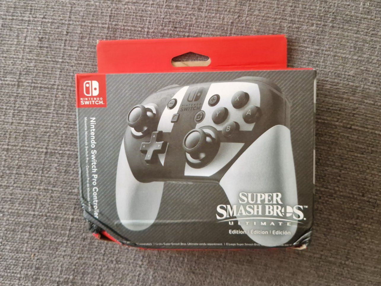 Nintendo Controller: Original NINTENDO Switch Pro Controller ( FABRIKNEU , OVP ) – Neu und originalverpackt aus Uster von -FPS-