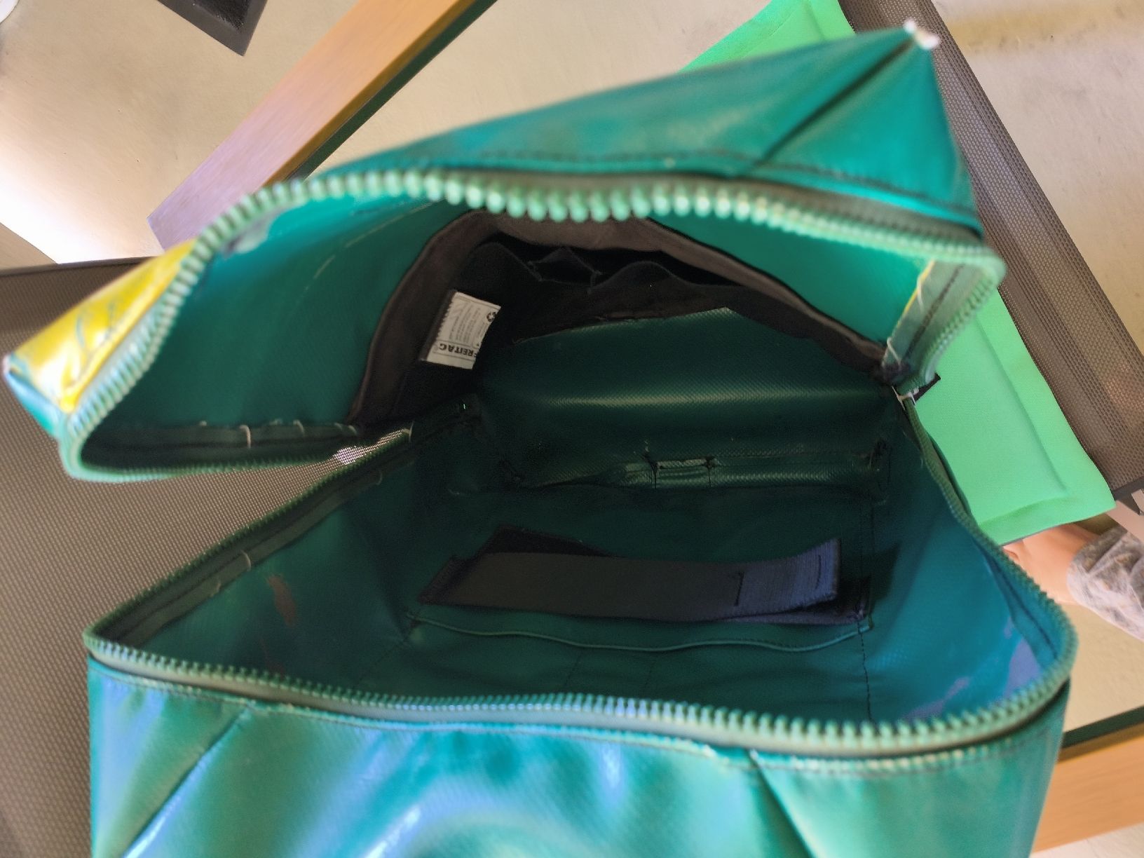 Freitag Zaini: Freitag, grosser Laptop Rucksack, ab 5.-- – Usato da Cham venduto da Sakota 4