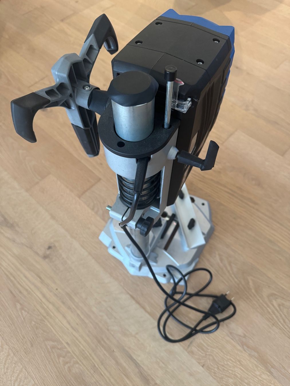 Scheppach Trapani: Tischbohrmaschine Scheppach DP55 – Usato da Rebstein venduto da Walle-90 2