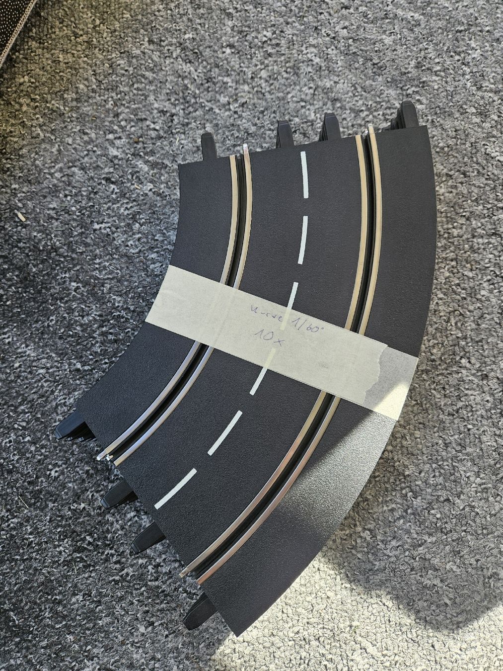 Carrera Piste: Carrera Kurven 1/60 10Stk. – Usato da Geroldswil venduto da Dario988