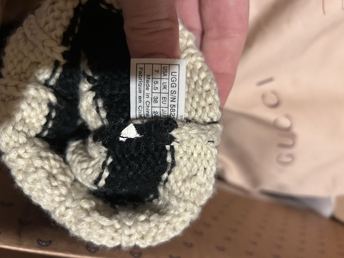 Scarpe da uomo: UGG Australia Boots - Black and White wool, Size 38 – Nuovo (secondo la descrizione) da Biel/Bienne venduto da zit_v5yc 4