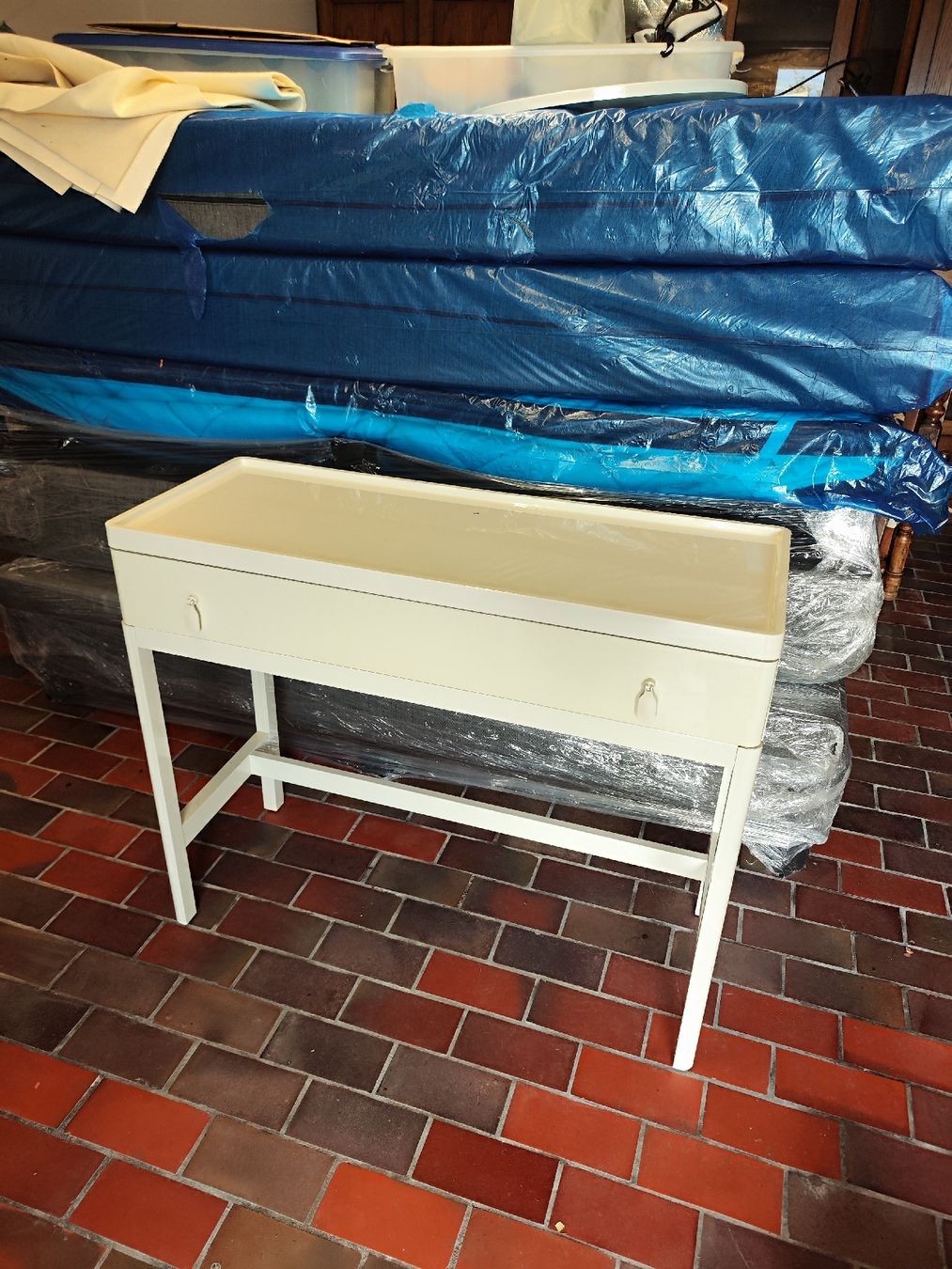 Ikea Tavoli da trucco: Schicker Schminktisch mit Spiegel – Usato da Uerikon venduto da paloma61 4