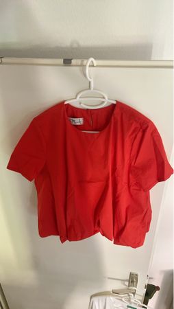Blouse rouge taille S état neuf