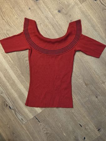 Rotes Carmen-Shirt Gr. S, Offshoulder Look