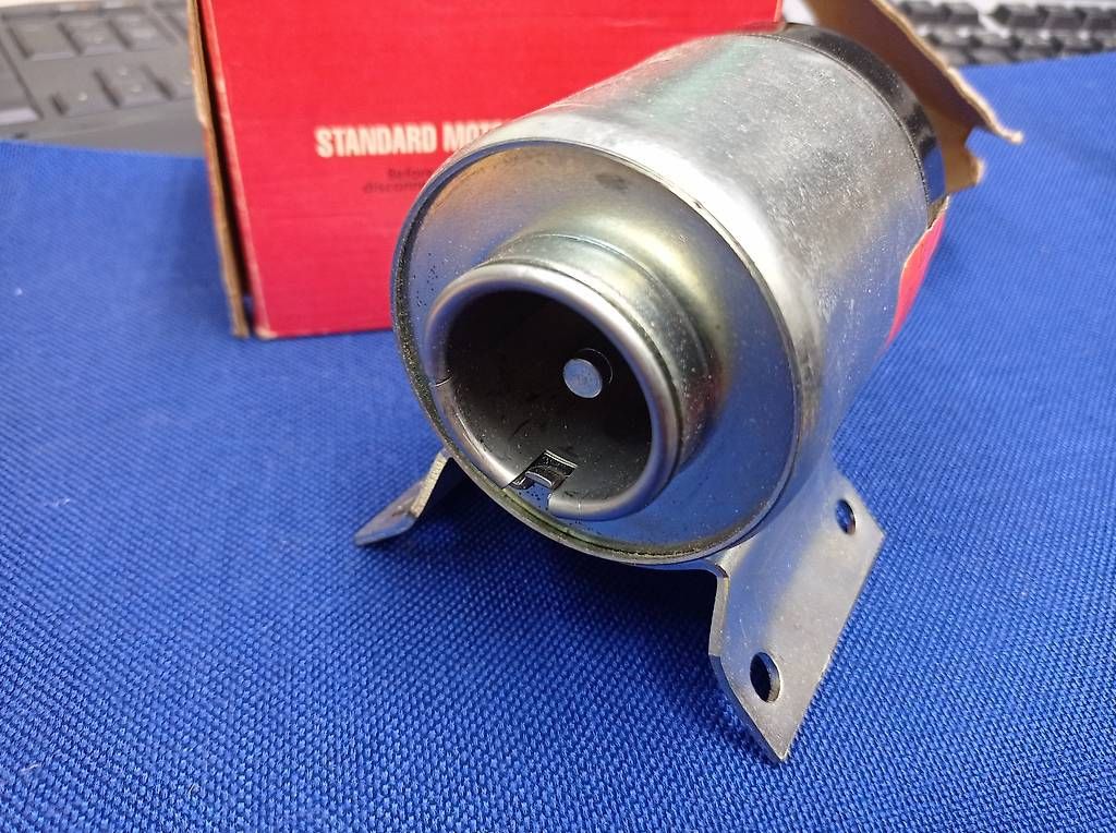 Tutti pezzi di ricambio auto: Starter Relais alte Dodge Ford Studebaker SS202 Standard – Usato da Oberwil b. Zug venduto da Gto469 1