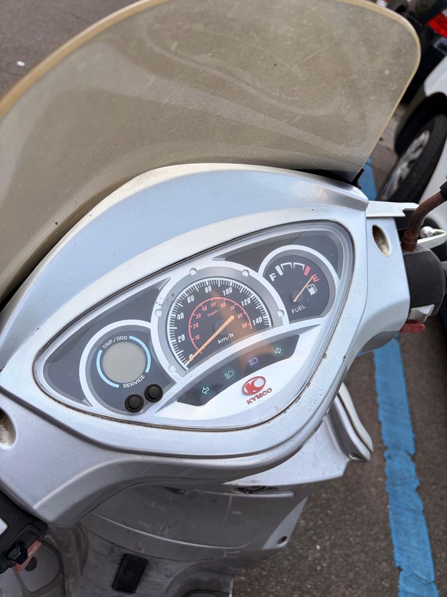 Kymco Scooter: Kymco People 125 S Roller hellgrau Jg 2007, gebraucht – Usato da Zürich venduto da frosch210 1