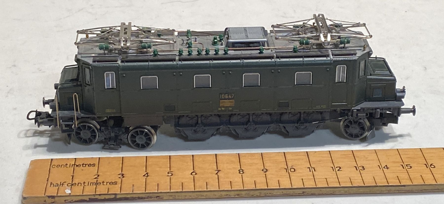 Fleischmann Modellini di ferrovie: Fleischmann 4345 E-Lok SBB-CFF 10647 digital in OVP – Usato da Sonceboz-Sombeval venduto da Decolove 2