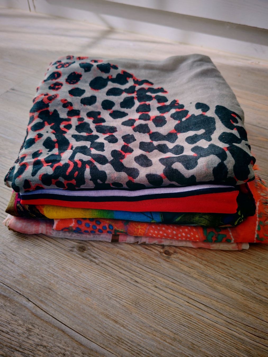 Foulards & écharpes: 5 moderne, grosse, eckige Foulards – D'occasion à Egnach par bgdo26 1