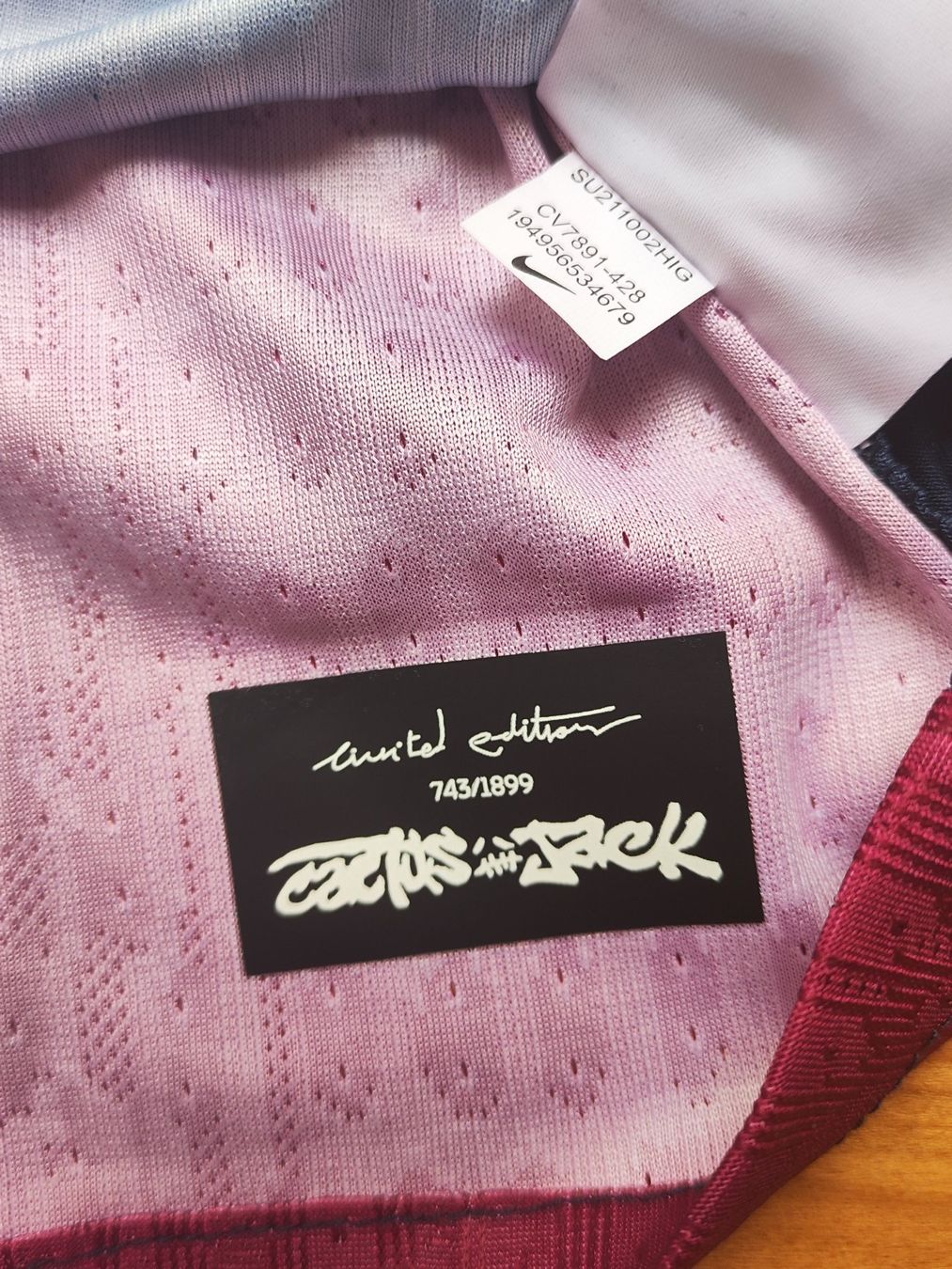 Nike Leibchen & Hosen: Fc Barcelona Travis Scott Trikot – Neu (gemäss Beschreibung) aus Breitenbach von Lqris 7