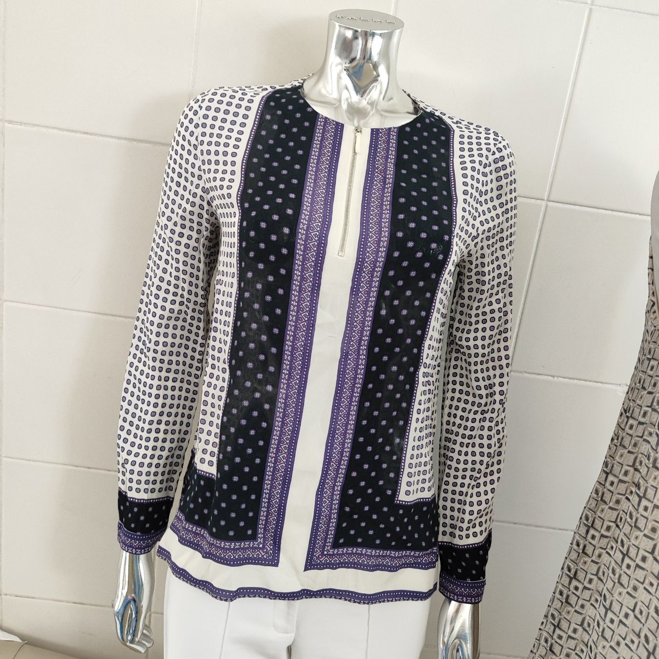 Massimo Dutti Chemisiers: 100 % viskose,  bluse – D'occasion à Langnau am Albis par Judithsebi