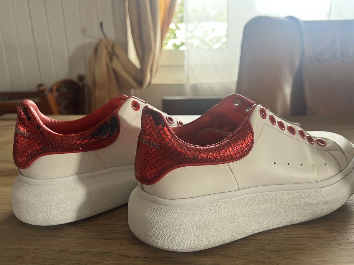 Alexander Mcqueen Herrenschuhe: Alexander McQueen Oversized Sneaker – Python Red – Defekt aus Obergösgen von mad_56fp 2