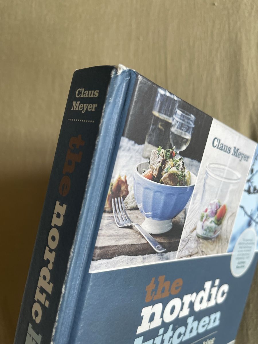 Libri: Kochbuch "The Nordic Kitchen" von Claus Meyer – Usato da Hirzel venduto da carta9 5