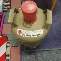 Gasflasche  Flasche leer muß in 3098 schliern bei köniz abge