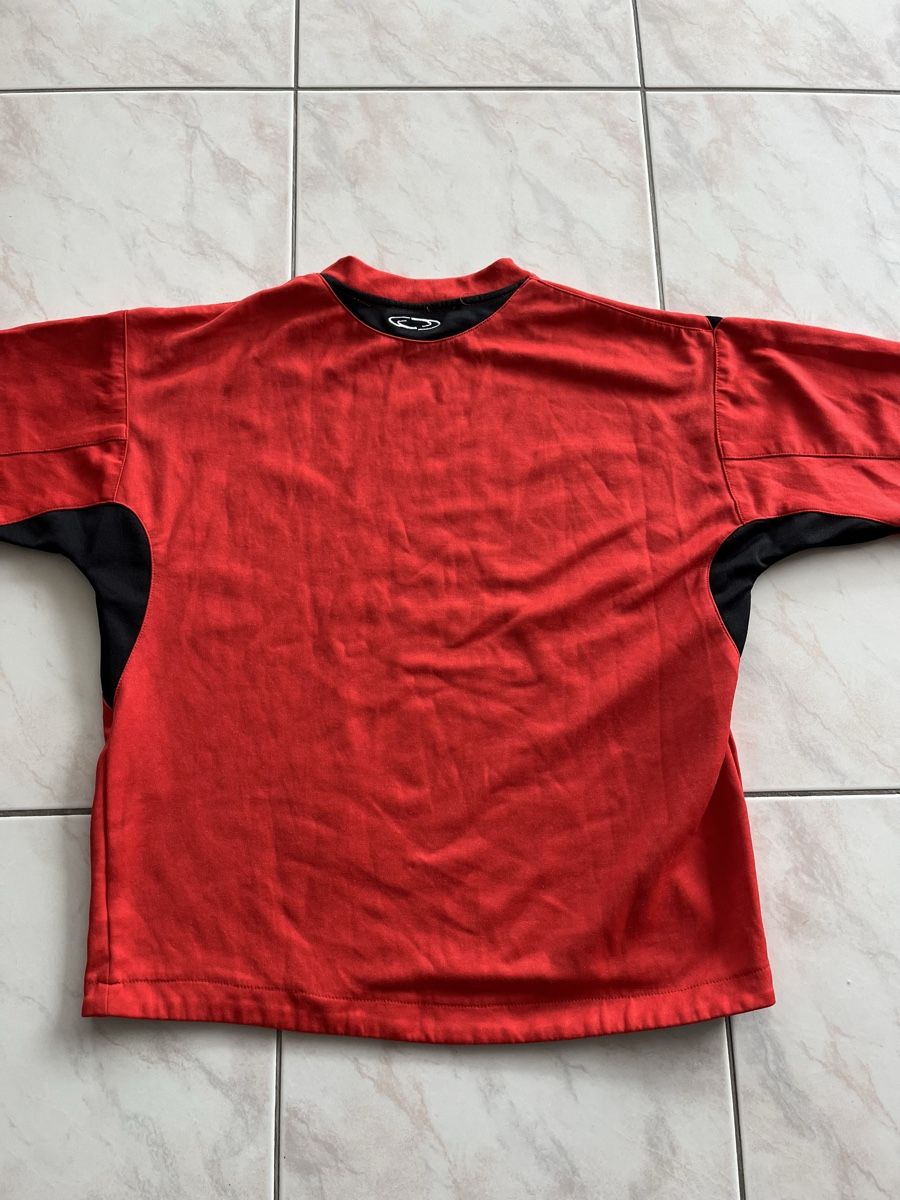 T-shirt: Haut Survêtement Taille S – Usato da etagnières venduto da isoz01 1