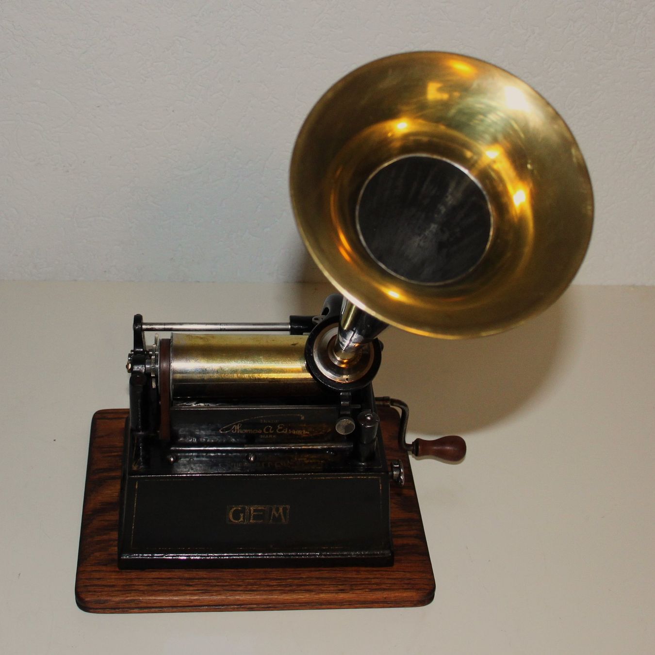 Plattenspieler: PHONOGRAPHE EDISON – Gebraucht aus Cernier von Oural1
