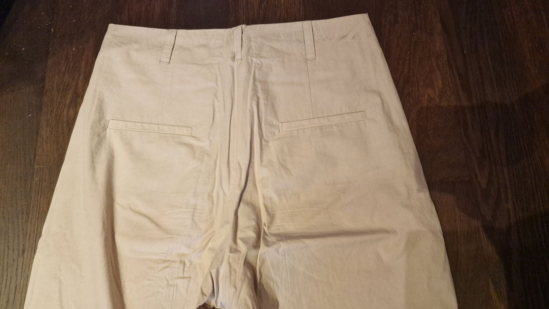 Hemisphere Pantaloni: Hose von Hemisphere, Gr. L, beige, NEU – Usato da Rütihof venduto da tweedy123 2