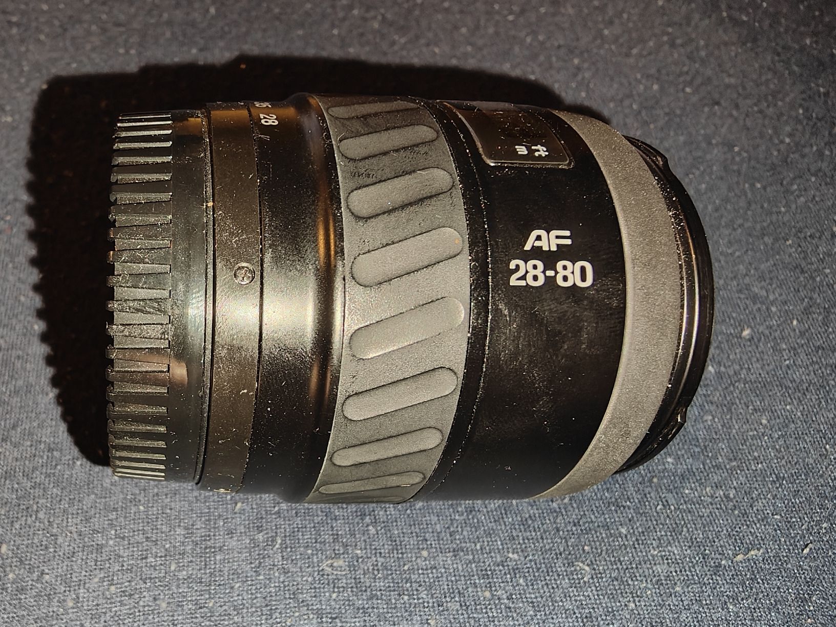 Minolta Obiettivi: Minolta AF 28-80mm Zoom mit Filter, Blende & Deckel – Usato da Rothrist venduto da SiddharthaMoon 4
